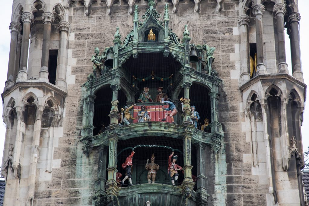 The Rathaus-Glockenspiel is large me