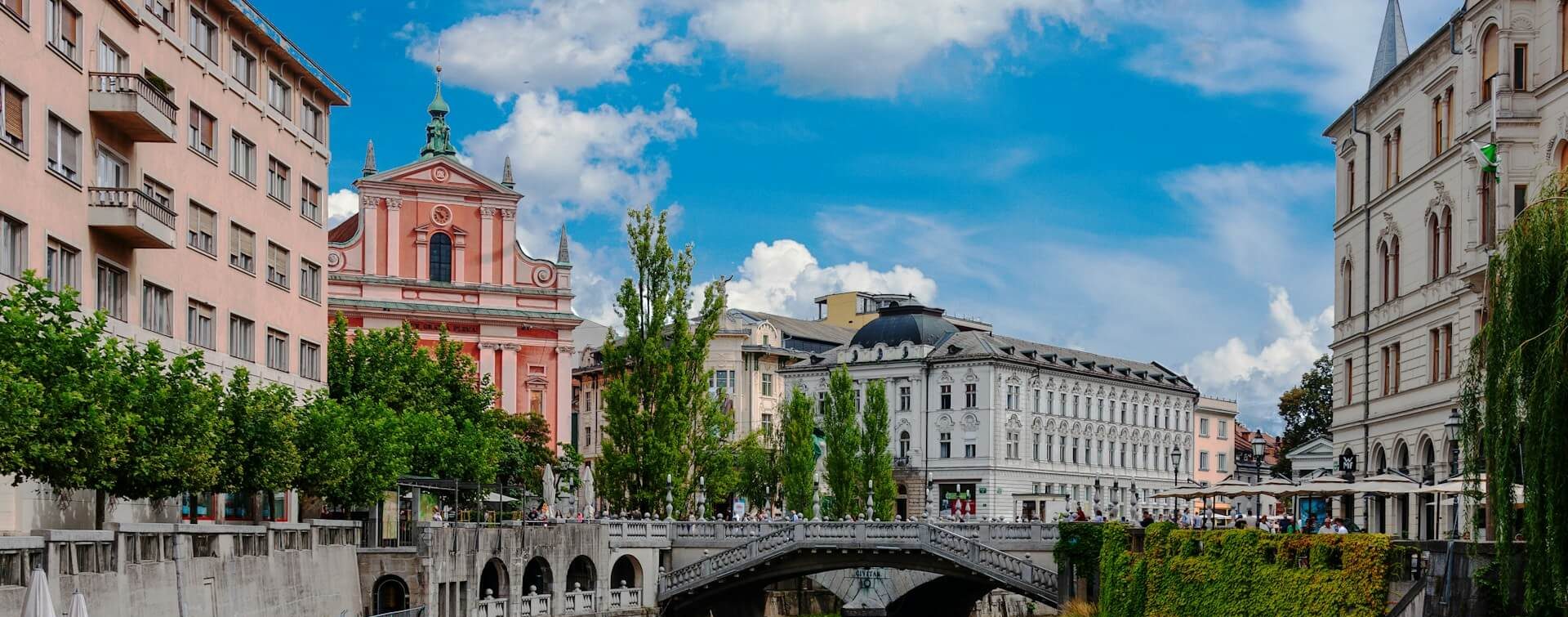 Flughäfen Ljubljana - Air Dolomiti