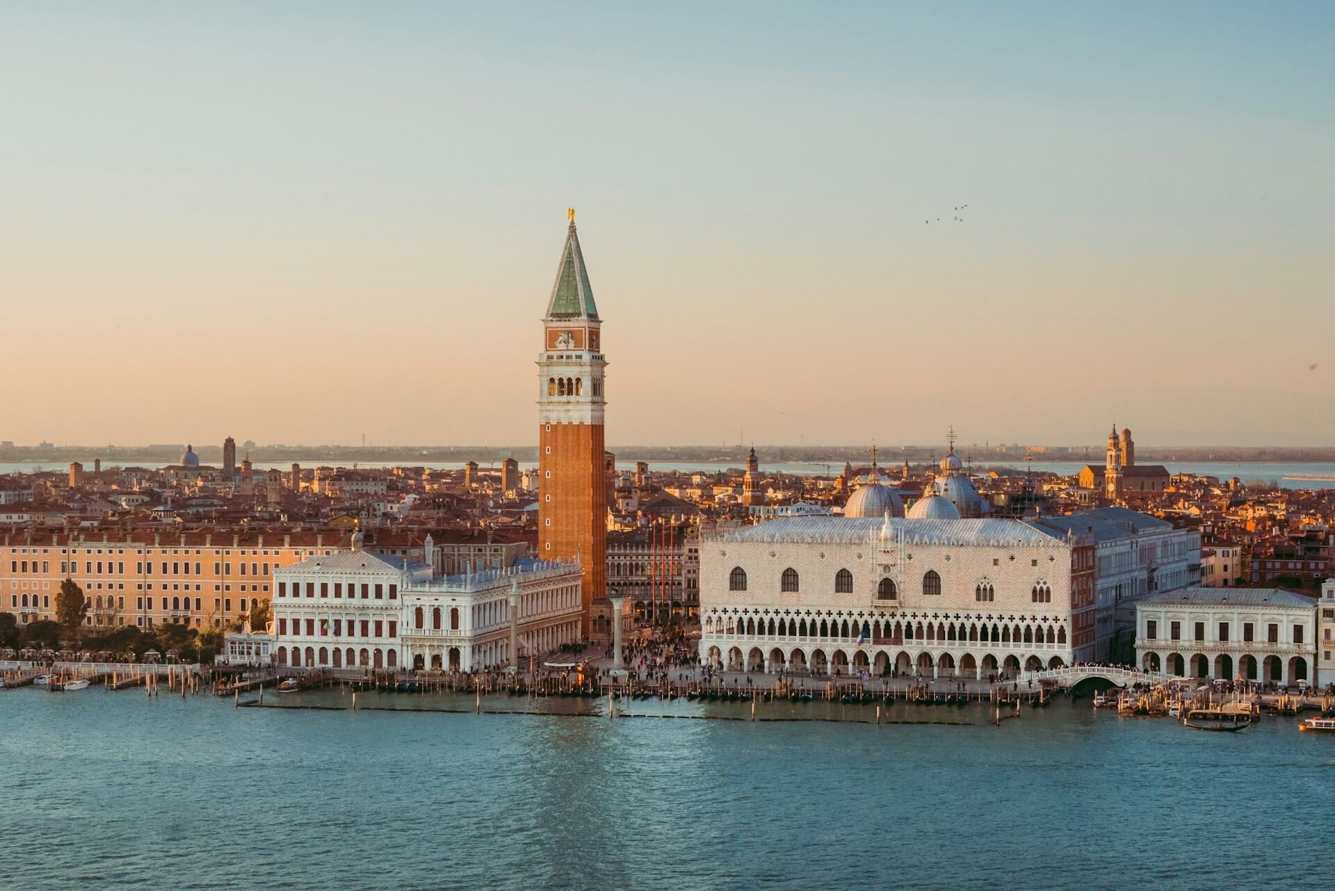 Basilica and bell tower of San Marco in Venice – Air Dolomiti 